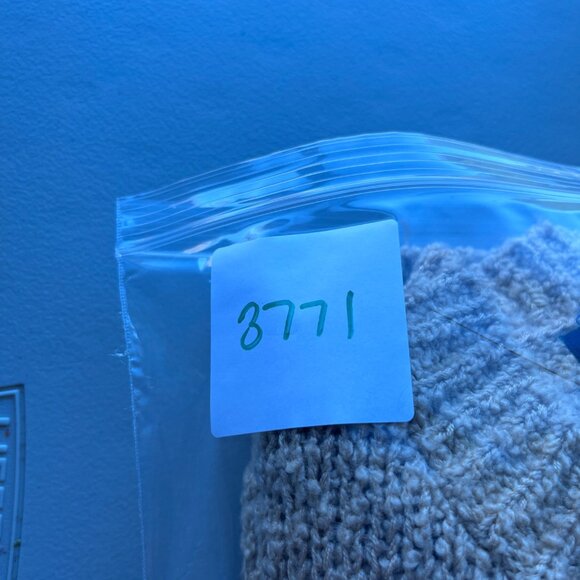 LeRoy Sweater Womens Medium Tan Knit Cardigan Acrylic Open Front Patch Pockets - Picture 9 of 10